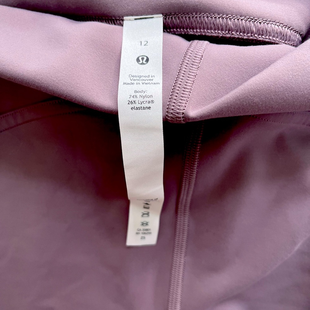 Lululemon size 12 yoga pants